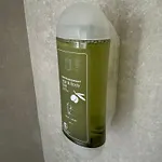 Climatisé Avec Balcon, Kitchenette équipée, Douche, Baignoire, Wc Et Bureau